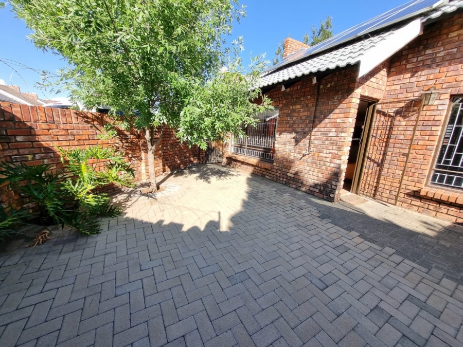 2 Bedroom Property for Sale in Navalsig Free State